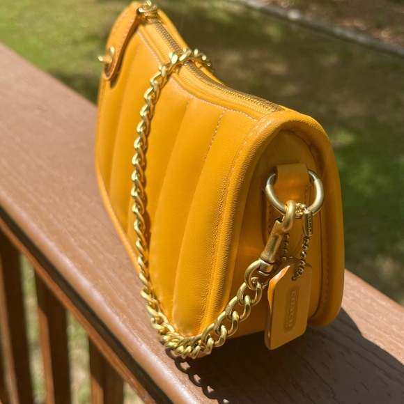 Coach Quilted Swinger 20 Buttercup Handbag - Picture 2 of 10